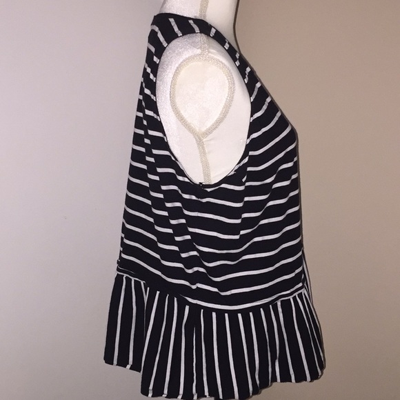 Old Navy black and white peplum top size XL - Picture 6 of 7